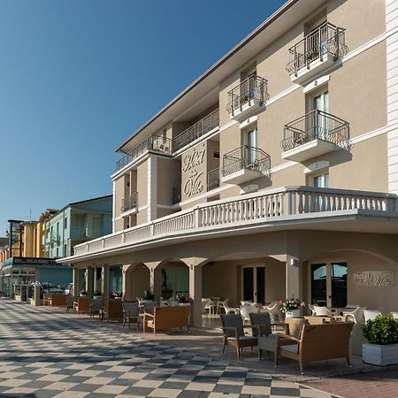 Hotel De La Ville Cesenatico Esterno foto